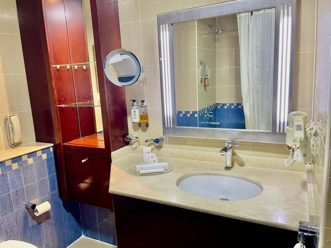 Concorde Hotel - Fujairah Exterior photo